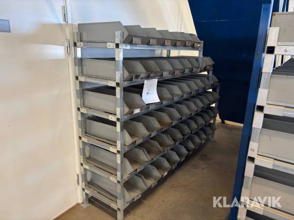 Förvaringshylla med lådor