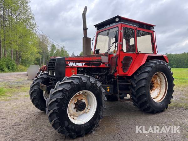 Traktor Valmet 2105