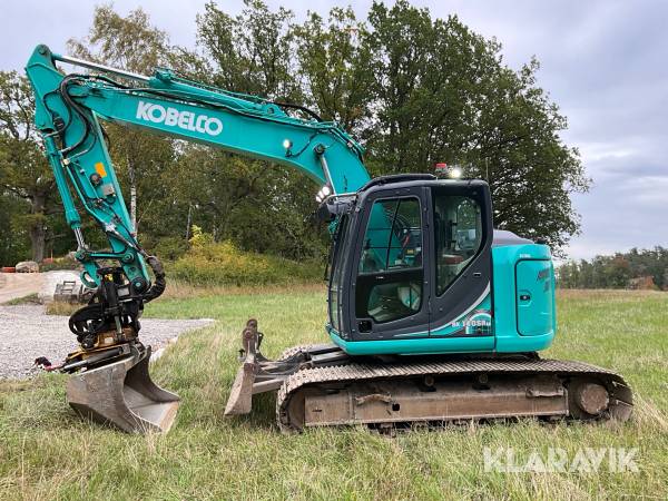 Grävmaskin Kobelco SK140SRLC-5 med tiltrotator och skopor