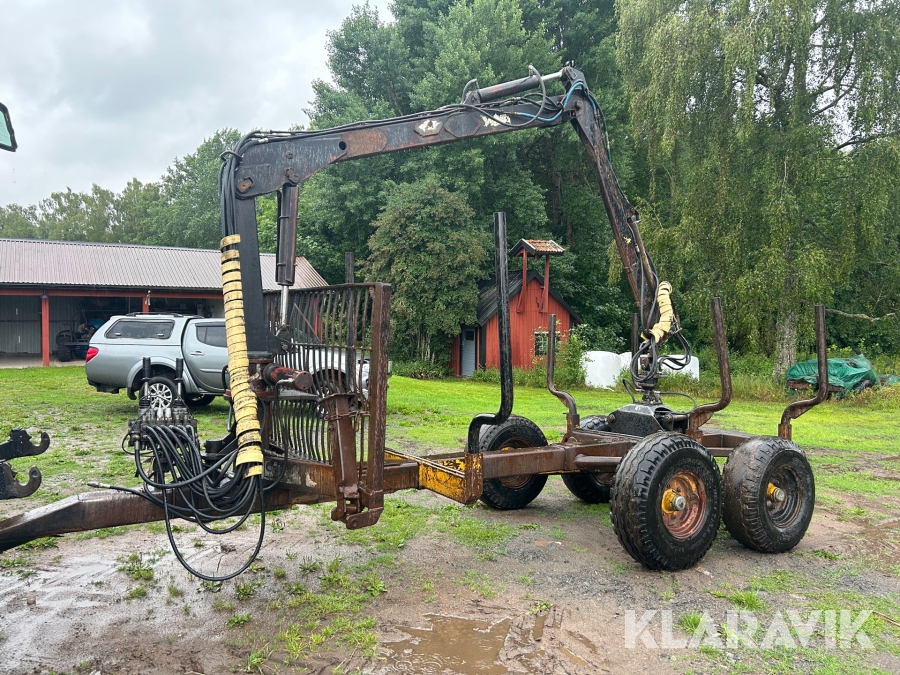 Skogsvagn med kran Moheda