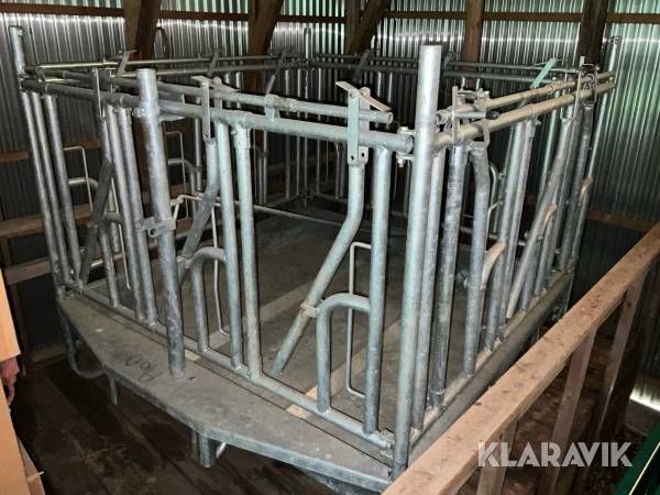 Foderhäck Kellfri med låsgrindar, 12 platser, 2x2 m.