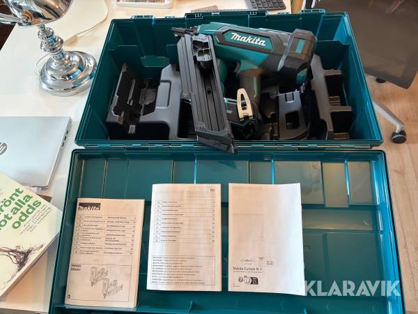 Spikpistol Makita DBN900