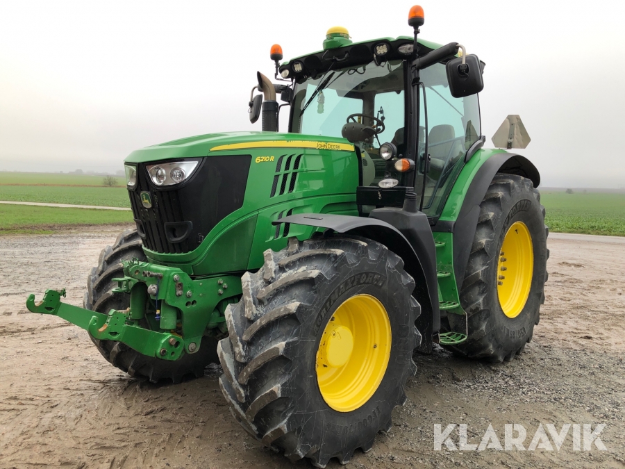 Traktor John Deere 6210 R med GPS