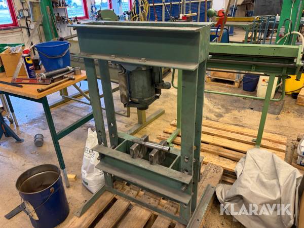 Press Hyltebruk 25 ton