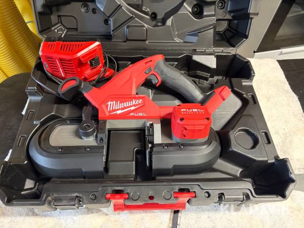 Bandsåg Milwaukee M18 Fuel