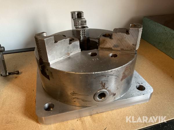 Trebackschuck + låda med backar Bergmans