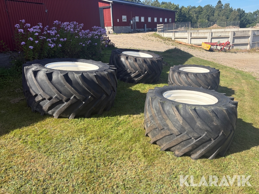 Traktordäck på fälg 2 + 2 st Trelleborg Twin 414