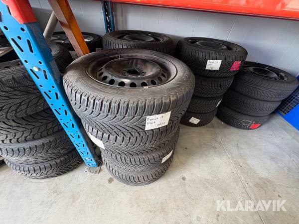Åretruntdäck med fälg Good Year Ultragrip Ice 2 