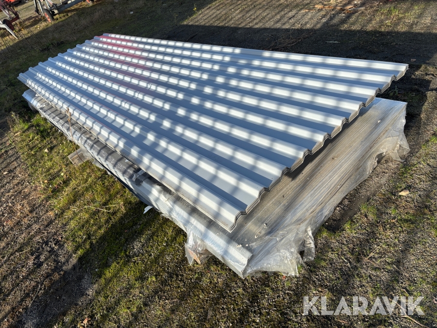 Tak / Väggplåt - Totalt cirka 64st