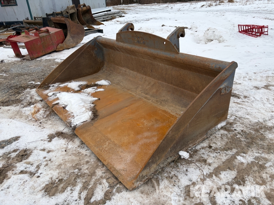 Planeringsskopa SB PLL 2600 med Stora BM fäste