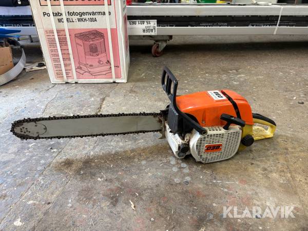 Motorsåg 038 med dunk och hjälm