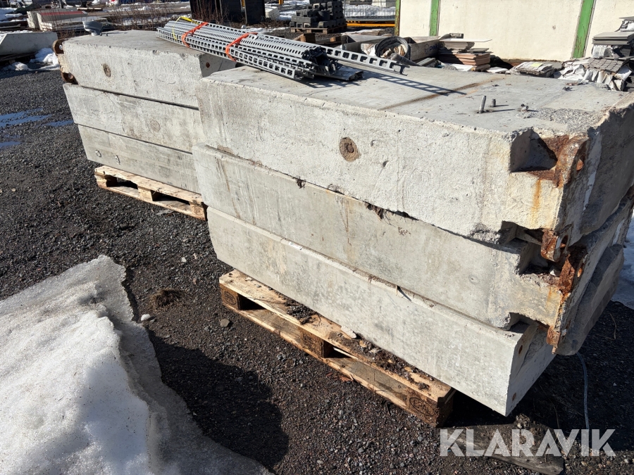 Betongstolpar 6st