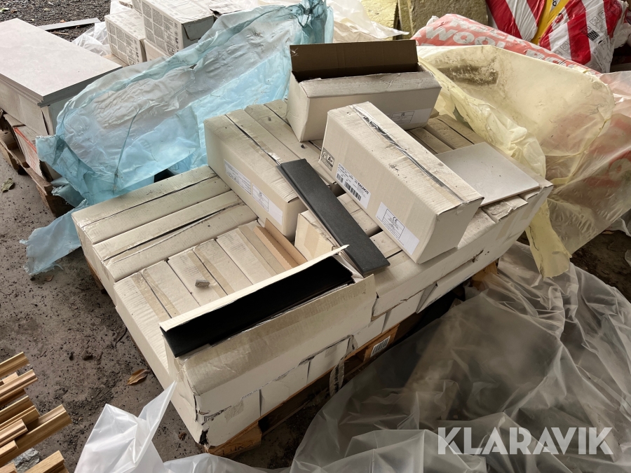 Svart klinker sockel Ragno 80x450 ca 20 fp