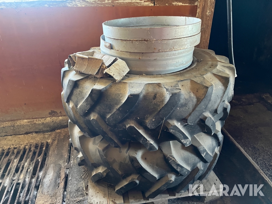 Dubbelmontage Michelin 16.9 R 28