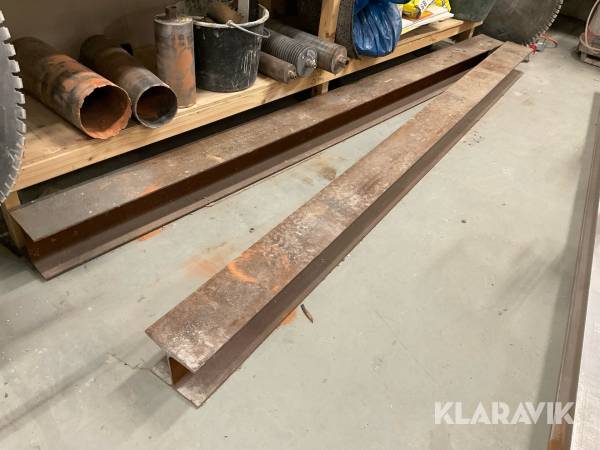 Stålbalkar 2st