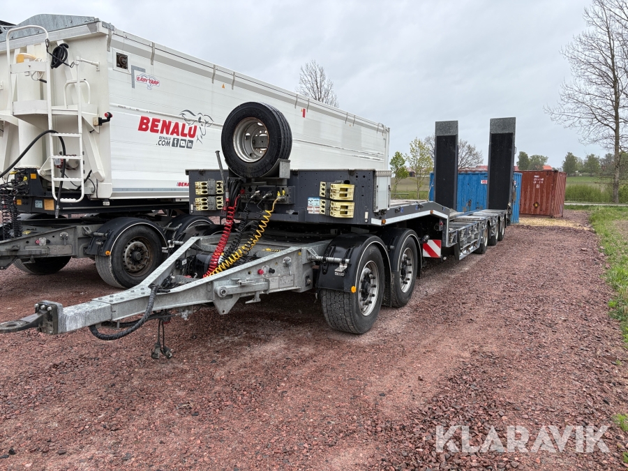 Maskinsläp Humbaur HTS30 schräg med dolly