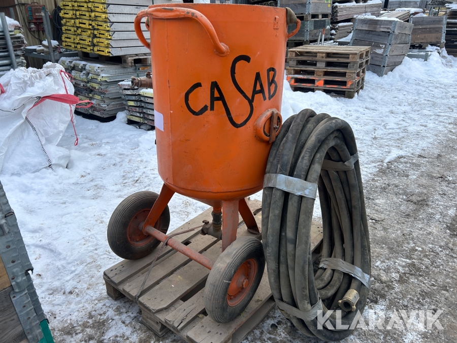 Blästertank med slang