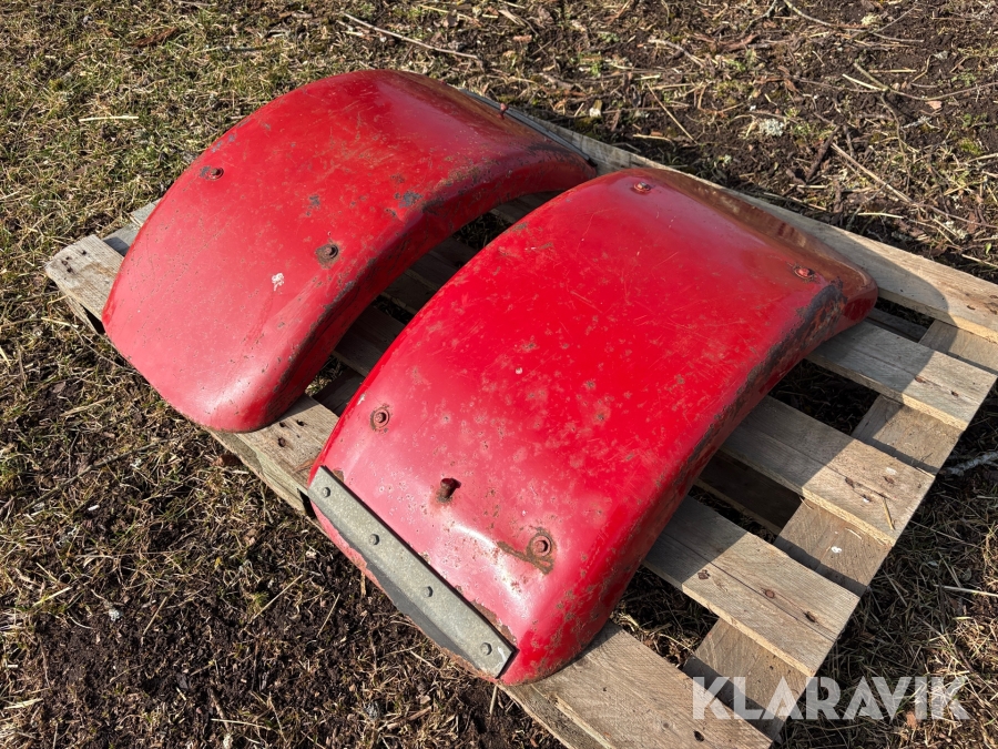 Framskärm Volvo BM 2st