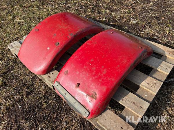 Framskärm Volvo BM 2st