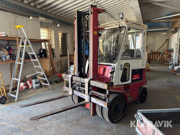 Truck Mitsubishi FB25P