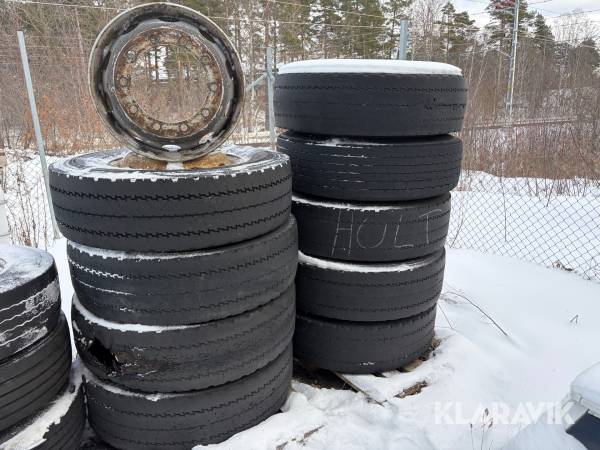 Fälg 22,5 tum 10 st med 9st däck