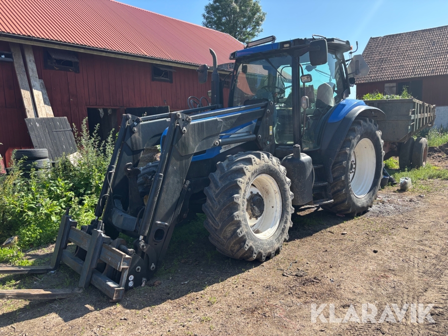 Traktor New Holland TS135A