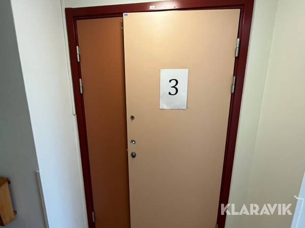 Dubbel- och enkeldörrar KALI Snickerier KALI-dörren med karm. 46st.