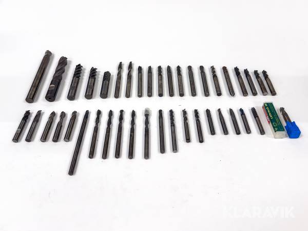 Parti med hårdmetalssfräsar i olika dimensioner