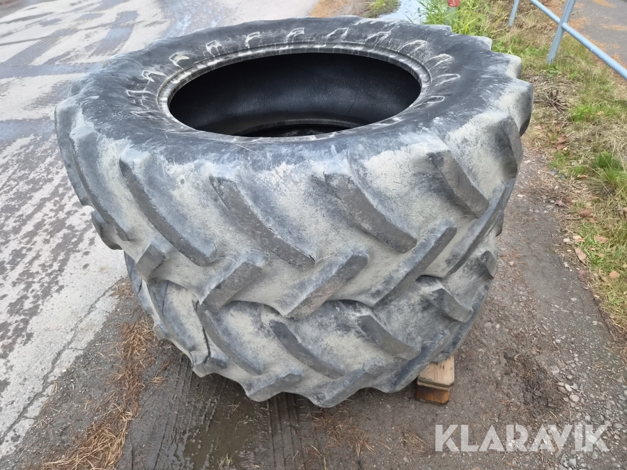 Traktordäck 2 st GoodYear 480/70R34