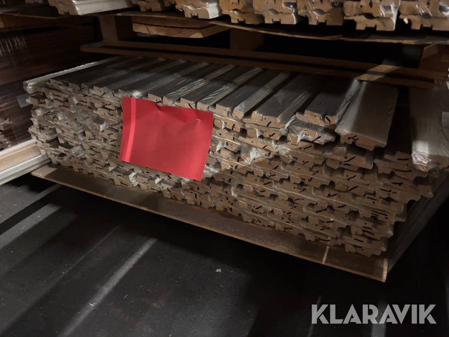 Sockel med ledningsfåra 19x90x2750mm vit 130st