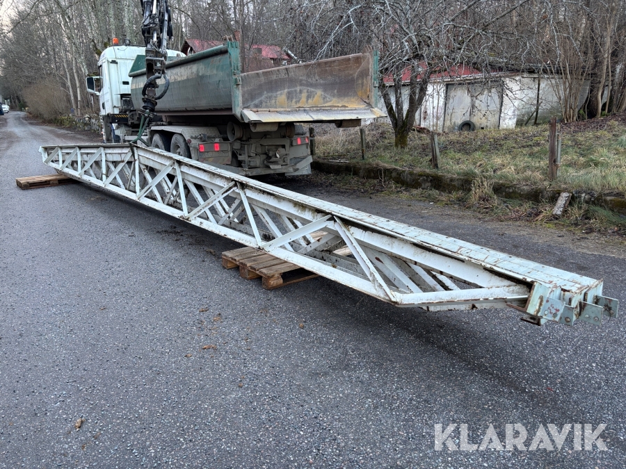 Takstolar i stål 4 st 12 m