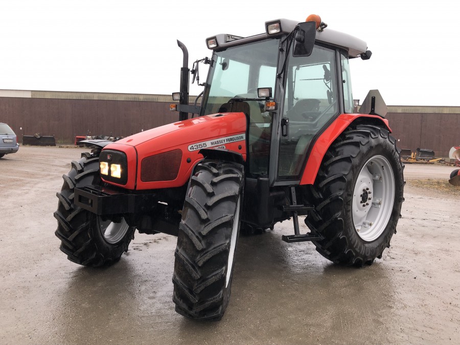 Traktor Massey-Ferguson 4355-4 -02