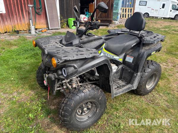ATV Varelli Hunter med plog och snökedjor