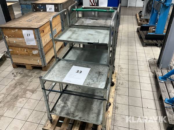 Rullvagnar och en pallstege