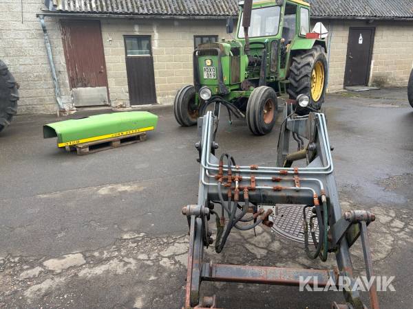 Traktor John Deere 3120 med Frontlastare