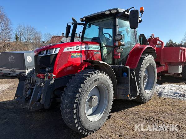 Traktor Massey Ferguson S 6715