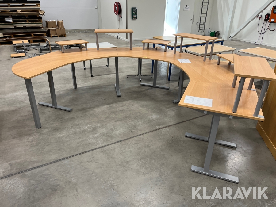 Paketeringsbord ihopbyggnadsbart samt 1st skåp