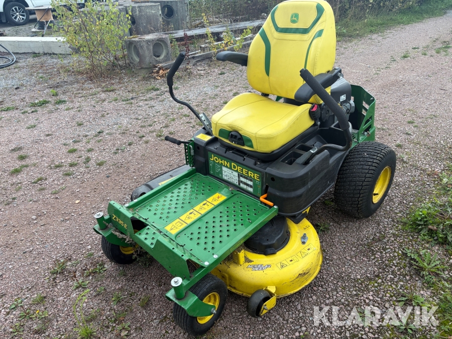 Gräsklippare John Deere Z335E