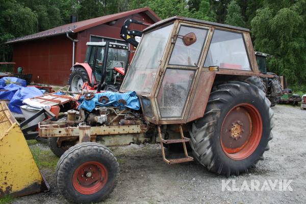 Traktor Zetor 8011