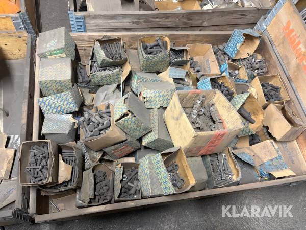 Parti bultar och muttrar – blandade dimensioner