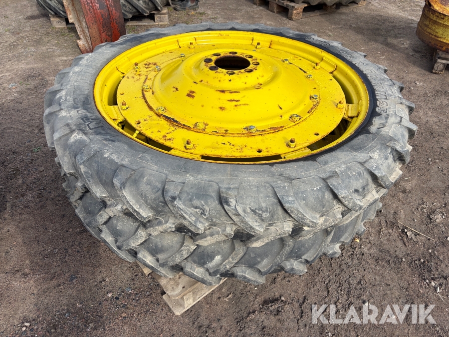 Radodlingsdäck Michelin 230/95R44 2 st