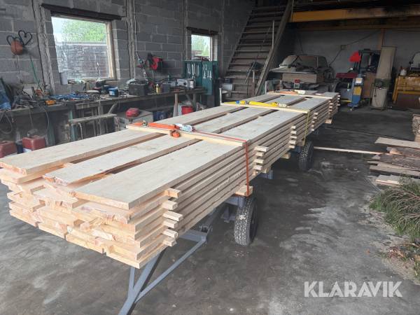 Kilsågat furugolv 30mm ca 25-30m3