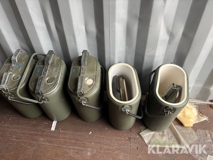 Isolerkärl 13L Militärt M7032-830611