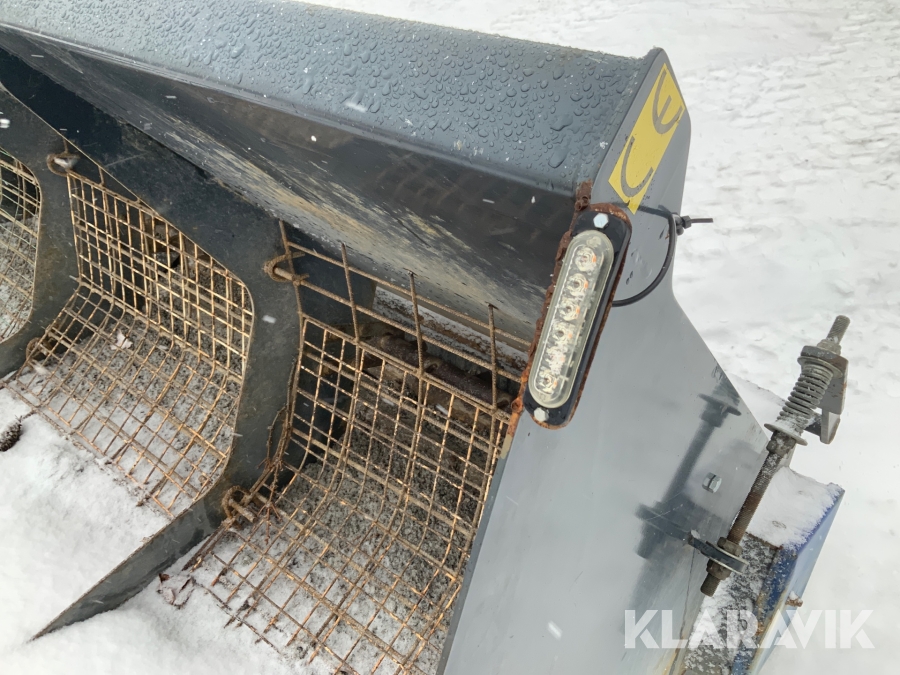 4st redskap L30, Strängnäs, Klaravik auktioner