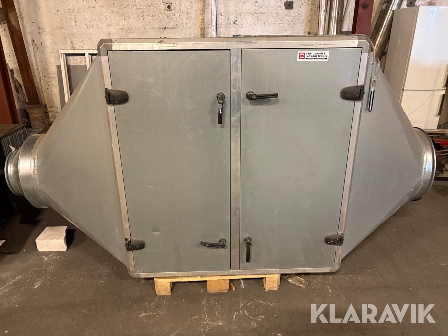 Förberedelsestation för lackering av två bilar