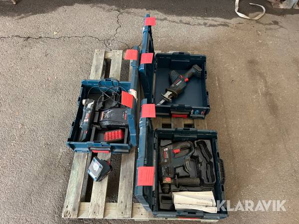 Borrhammare, tigersåg, multiverktyg och lampa Bosch Professional