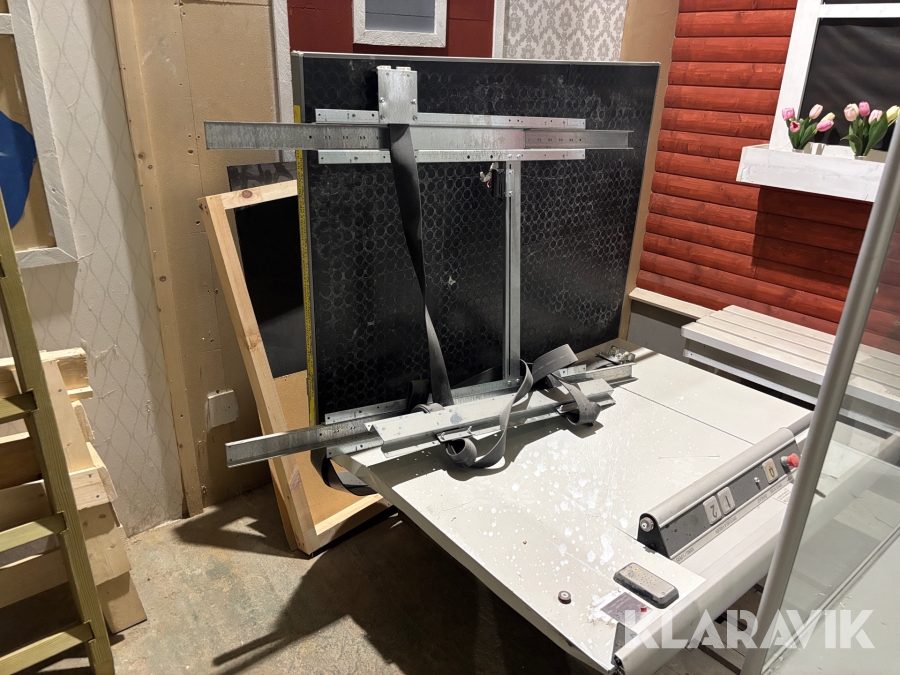 Plattformshiss ILS 05K