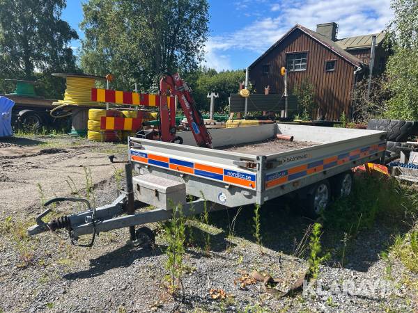 Personbilssläp Hapert med kran Maxilift 50,2