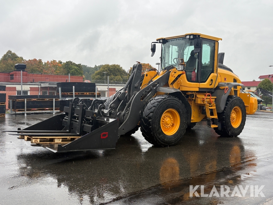 Hjullastare Volvo BM L90H med 3 redskap
