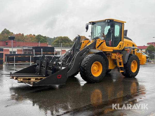 Hjullastare Volvo BM L90H med 3 redskap